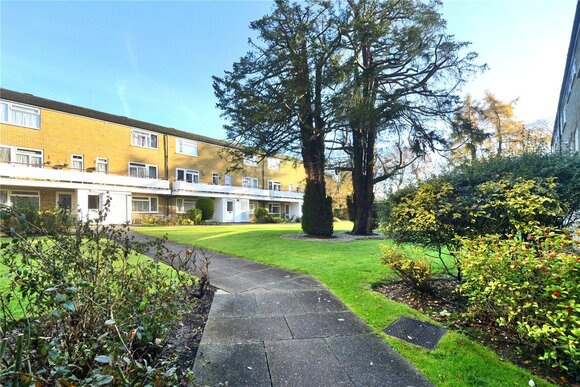 Woodmansterne Lane, Surrey, SM7