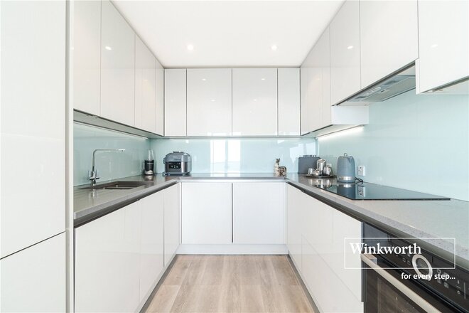Marina Close, Bournemouth, BH5
