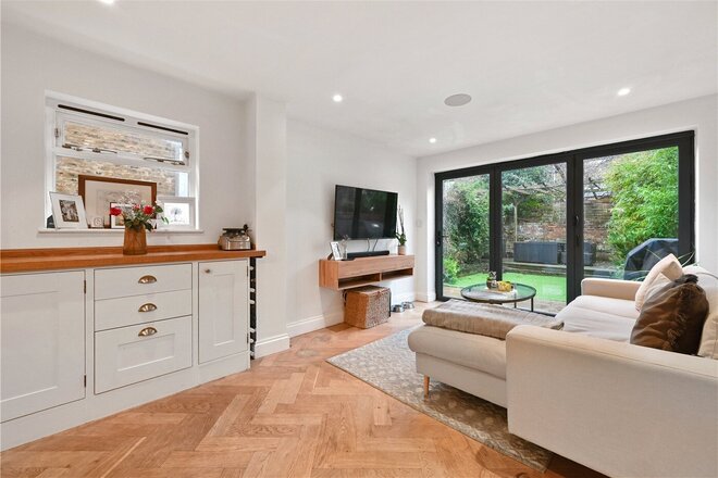 Burrows Road, London, NW10