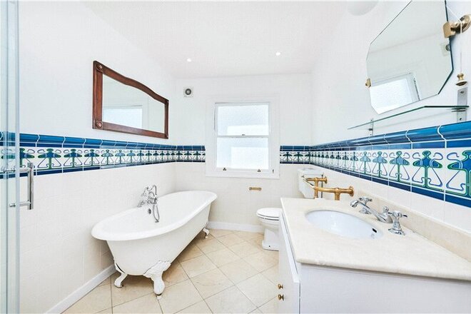 Martindale, London, SW14