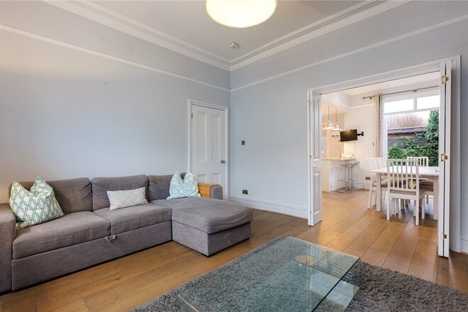 Florian Road, London, SW15