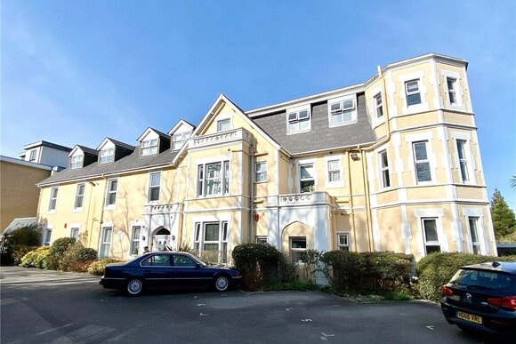 Elmdon Towers, Bournemouth, BH2