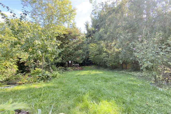 Cherry Tree Road, Buckinghamshire, HP9