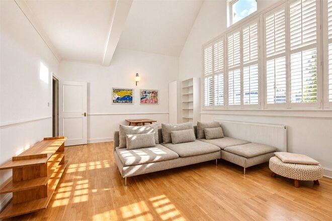 Roan Court, London, SE10