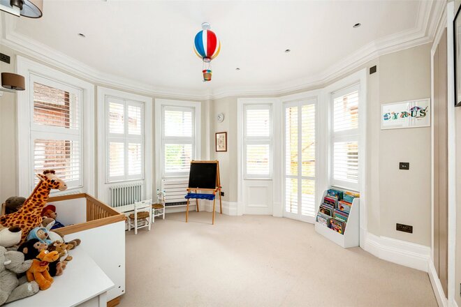 Rosary Gardens, London, SW7