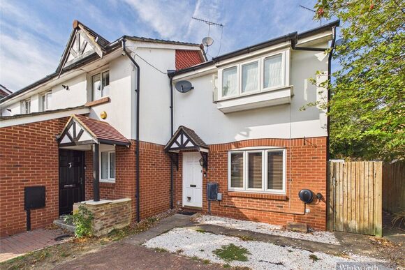 Eyston Drive, Surrey, KT13