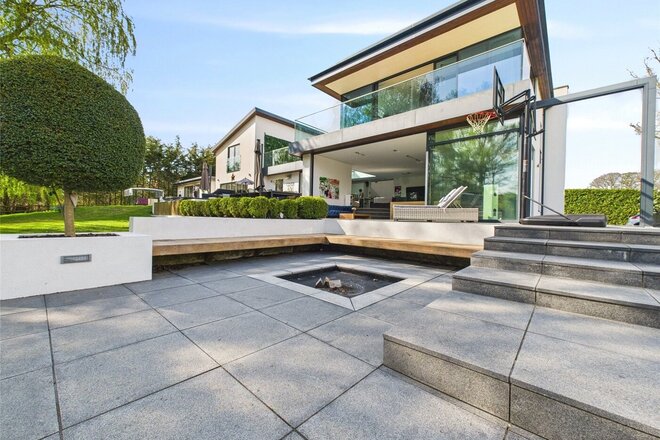Ashford Hill Road, Thatcham, RG19