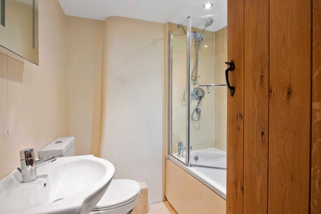 Kilham Lane, Cheltenham, GL54