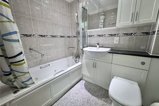 Alumhurst Road, Dorset, BH4