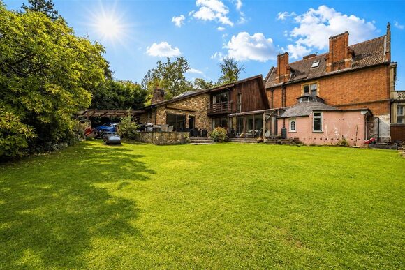 Charters Road, Berkshire, SL5