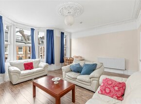 Clissold Crescent, London, N16