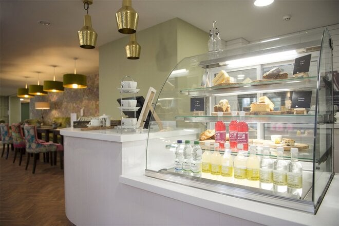 Bath Road, Wiltshire, SN10
