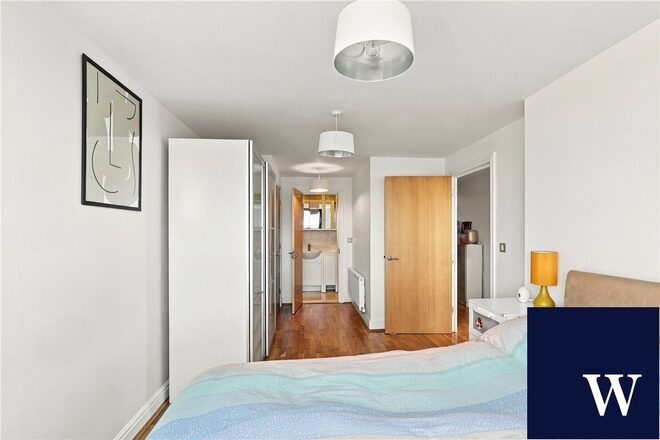 Kingsway, London, N12