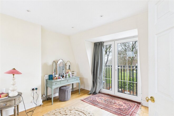 Herne Hill Road, London, SE24