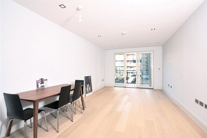 Renaissance Square Apartments, Chiswick, W4