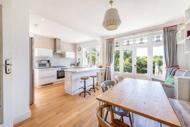 Roxburgh Road, London, SE27