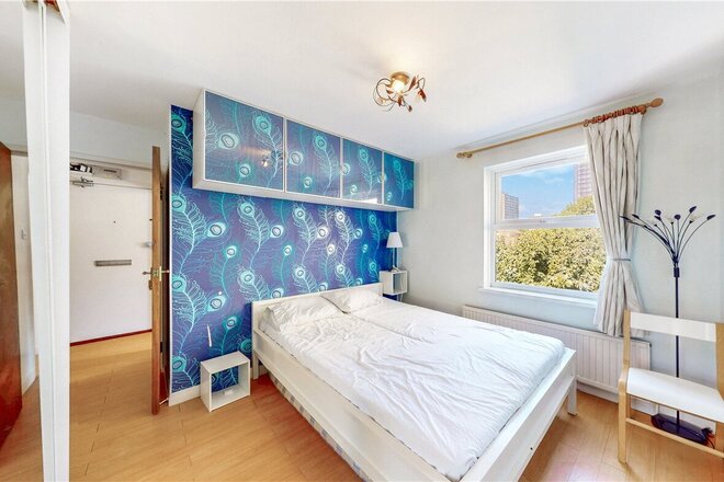 Weavers Way, London, NW1
