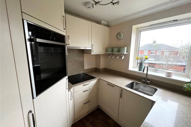 Fleur de Lis, Romsey, SO51