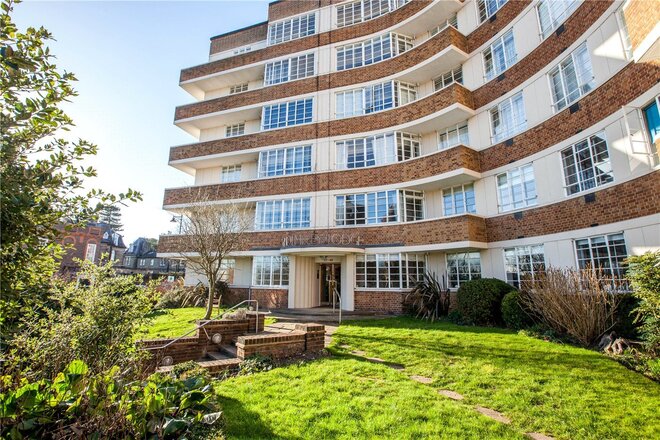 Cholmeley Lodge, London, N6