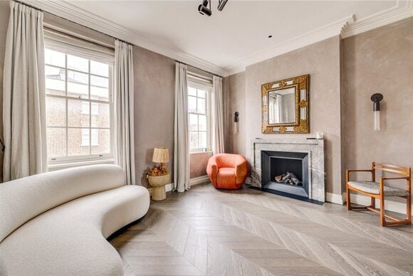 Bloomfield Terrace, London, SW1W