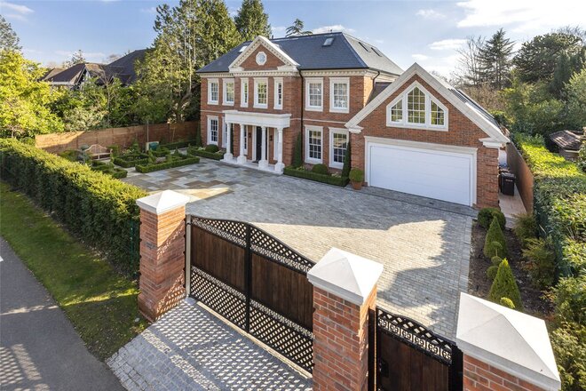 Monks Road, Virginia Water, GU25