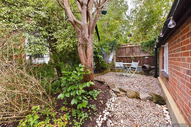 High Street, Surrey, KT10