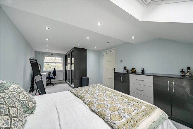 Rectory Square, London, E1