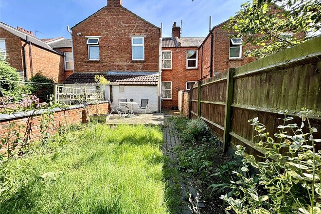 Lea Road, Northampton, NN1
