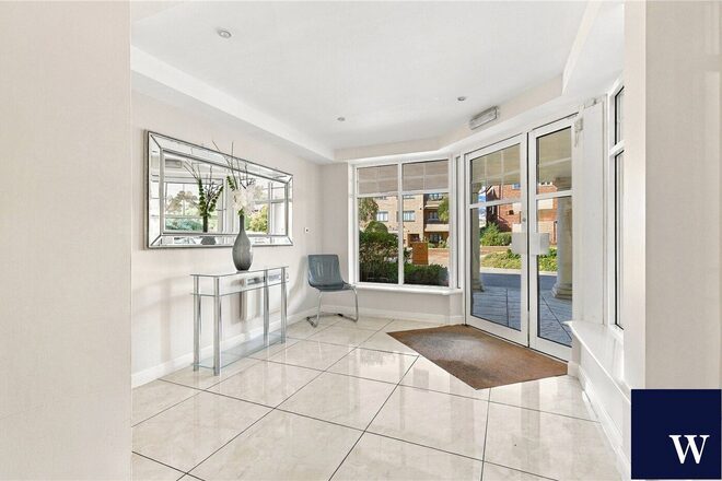 Hendon Lane, Finchley, N3