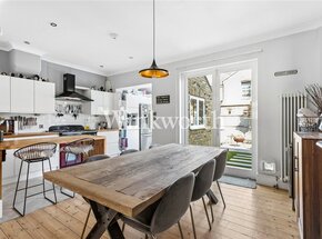 Russell Avenue, London, N22