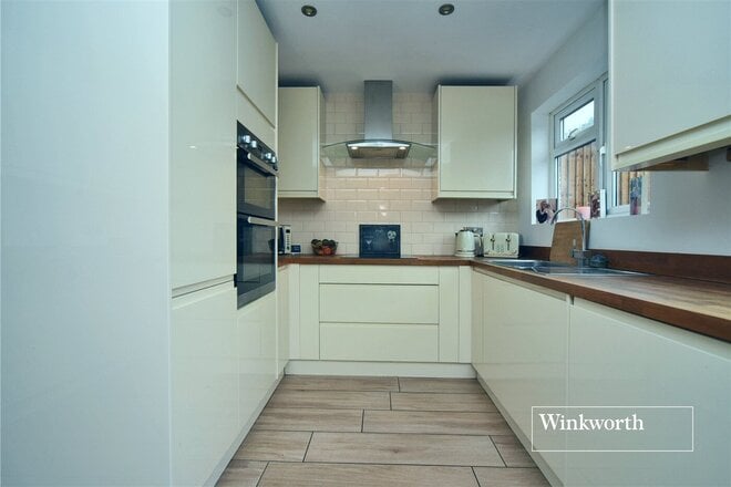 Rougemont Avenue, Morden, SM4