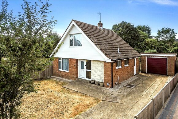 Gloucester Close, Hampshire, GU32