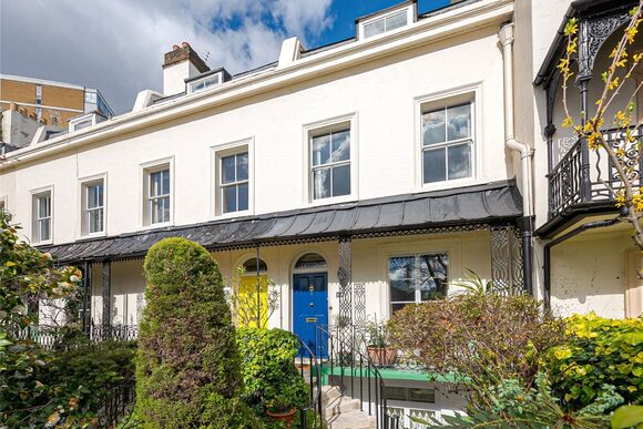 Grosvenor Road, UK, SW1V