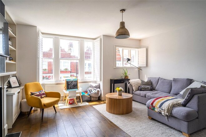 Sternhold Avenue, London, SW2