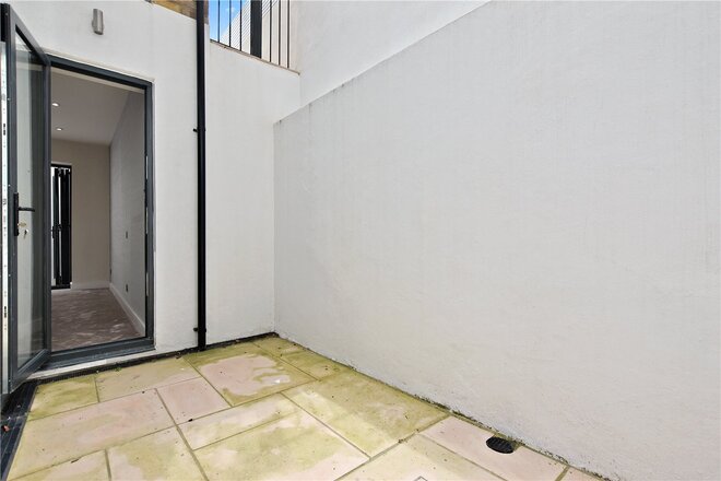 Greyhound Road, London, W6