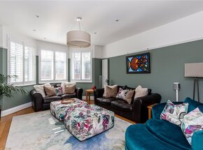 Gunnersbury Avenue, London, W5