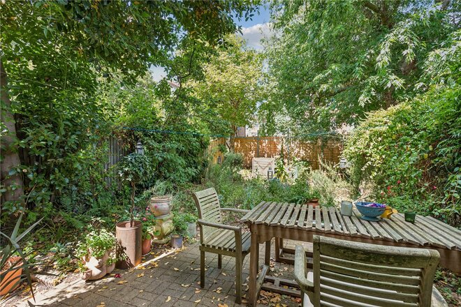 Gunton Road, London, E5