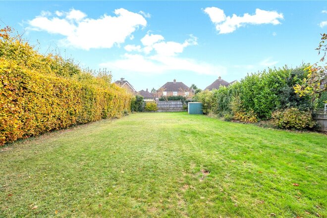 Ruden Way, Surrey, KT17