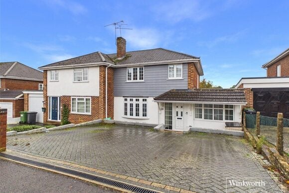 Cotswold Way, Reading, RG31