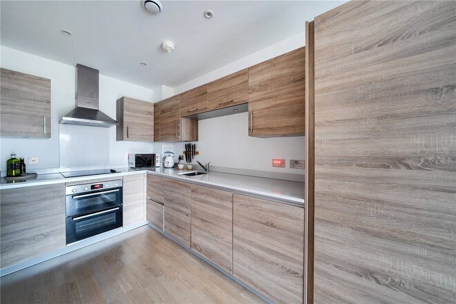 Aston Street, London, E14