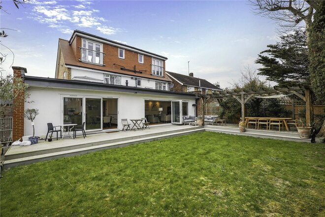 Hazelwood Close, London, W5