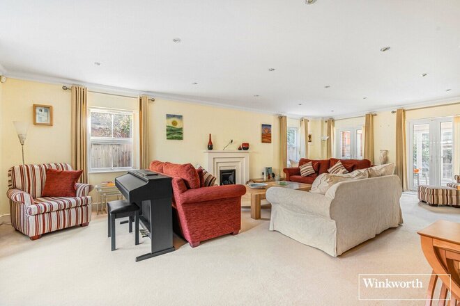 Charters Road, Berkshire, SL5