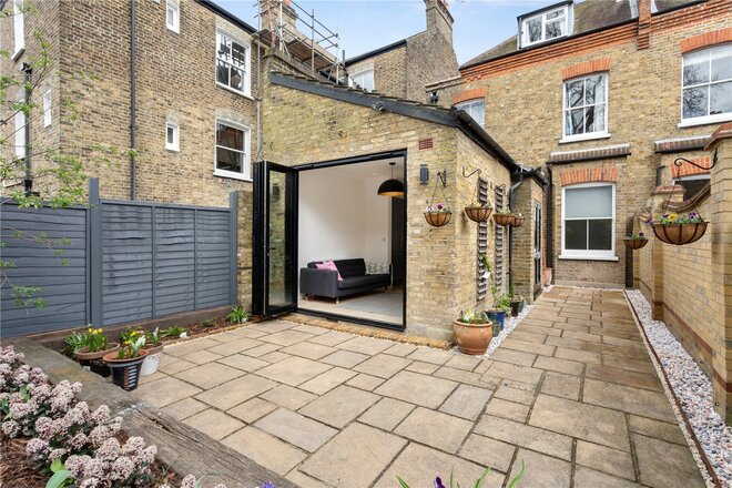 Santos Road, Putney, SW18
