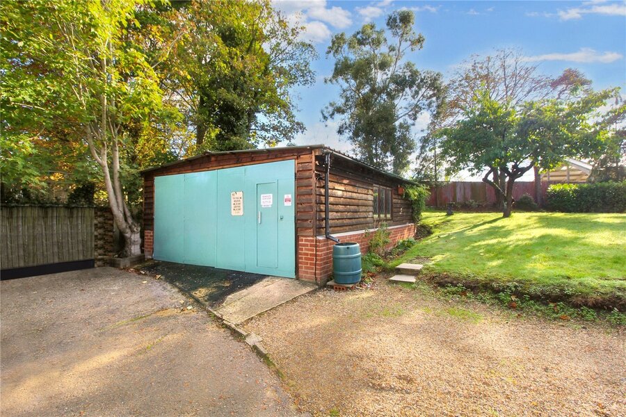 Garage 2