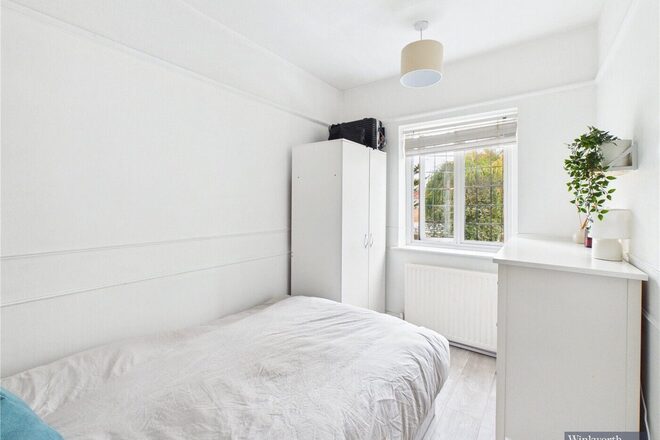 Pinner View, Harrow, HA1