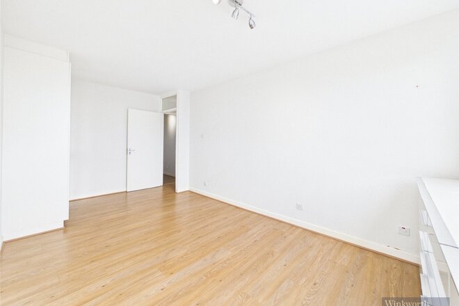 Eaton Drive, Kingston upon Thames, KT2