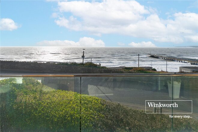 Marina Close, Bournemouth, BH5