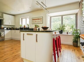 Silverthorn Close, Gloucestershire, GL53
