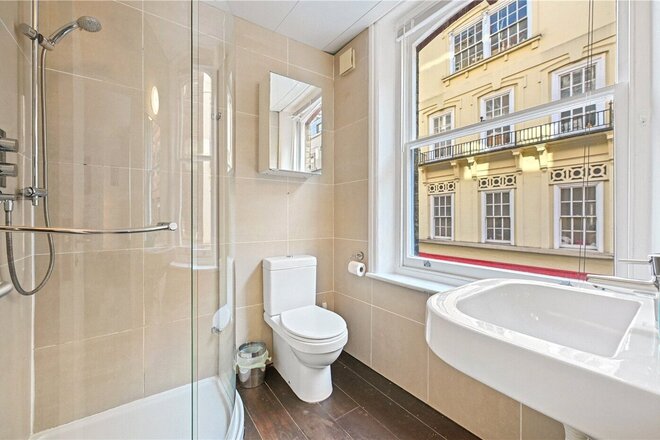 New Row, London, WC2N
