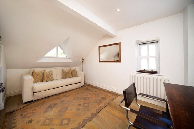 British Grove, London, W4